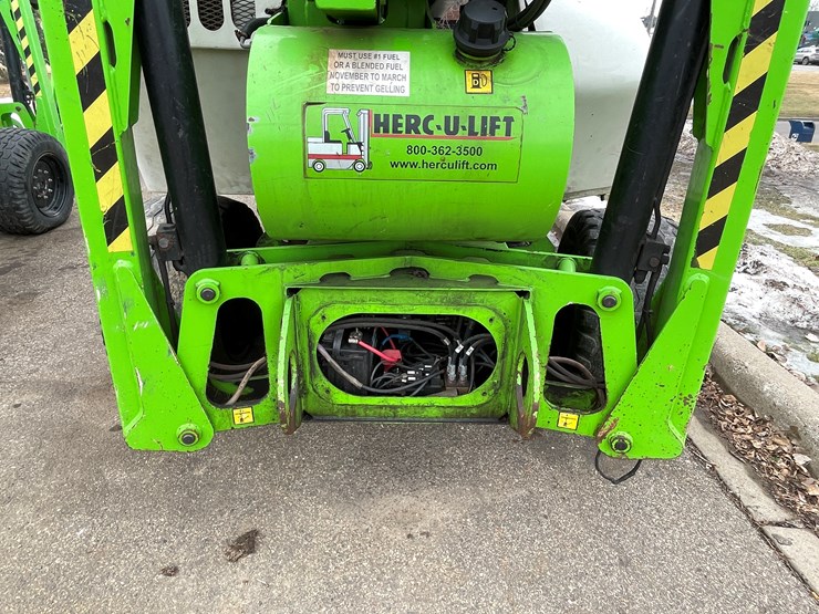 #4222-•-2019-nifty-sd64-4x4x4-telescopic-boom-lift-image-33