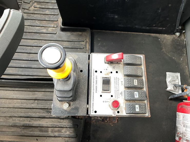 2018-kenworth-t880-image-25