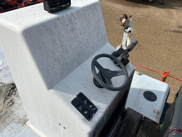 #1416-•-21-foot-cat-work-boat-|-no-title-image-9