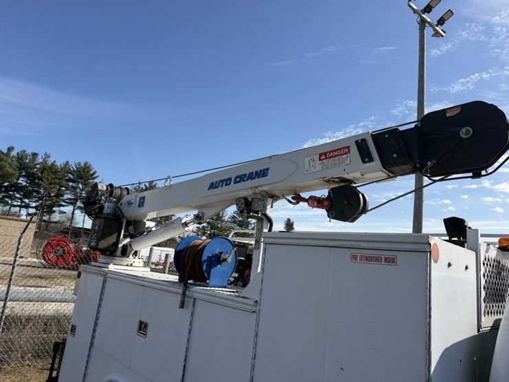 2012-ford-f550-image-4