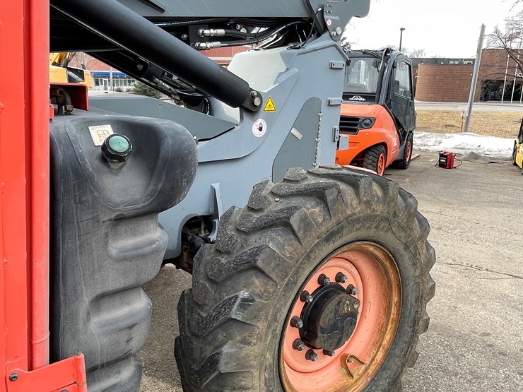 #132-•-2017-skyjack-sj643-telehandler-image-19