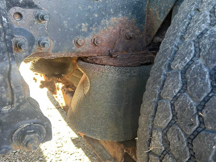 2012-mack-tender-truck-w/adams-rear-discharge-bed-auger-image-42