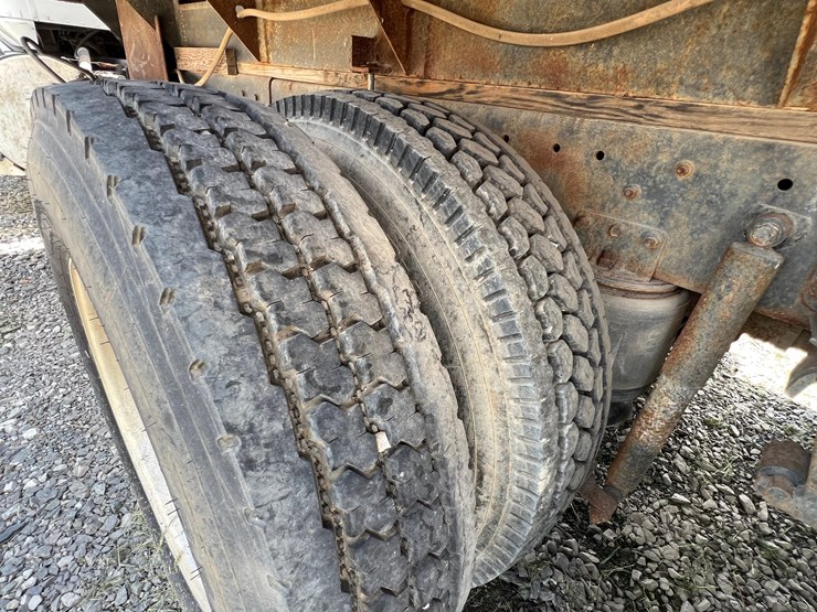 1996-international-a-image-17