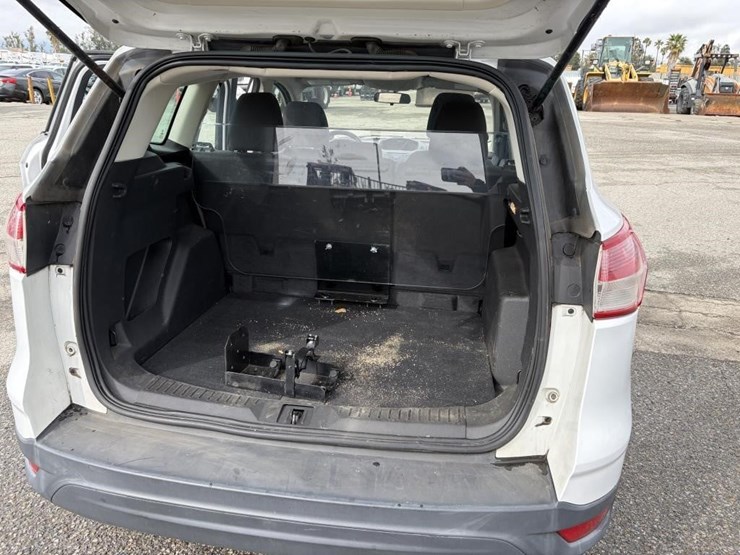 2015-ford-escape-image-11