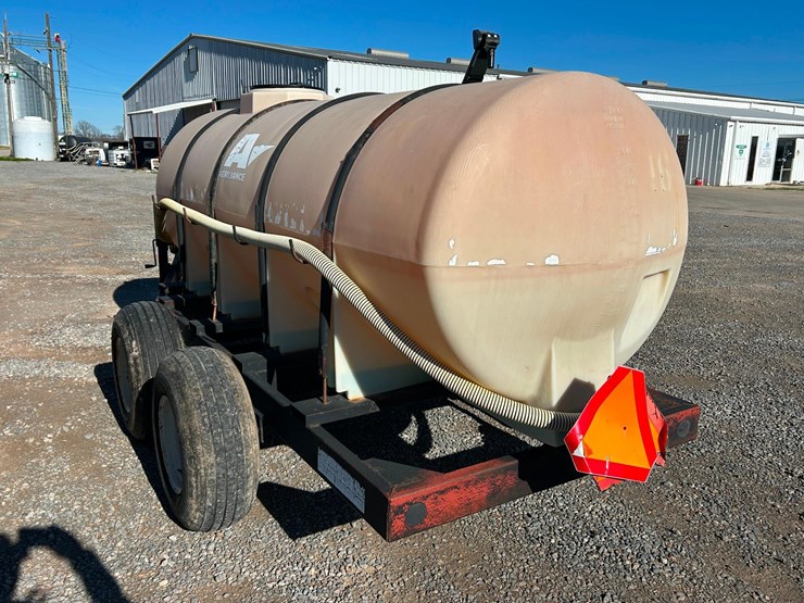 adams-nurse-trailer-tank-image-4