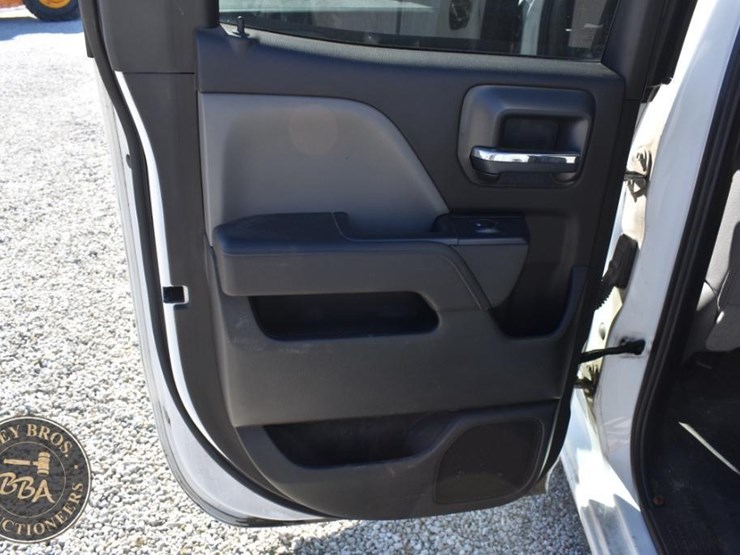 2017-chevrolet-silverado-1500-image-14