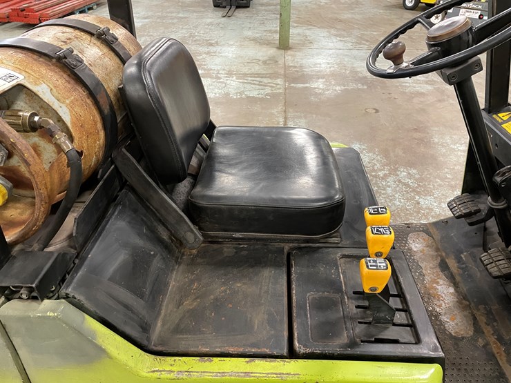 #172-•-clark-gcs25-propane-forklift-image-24