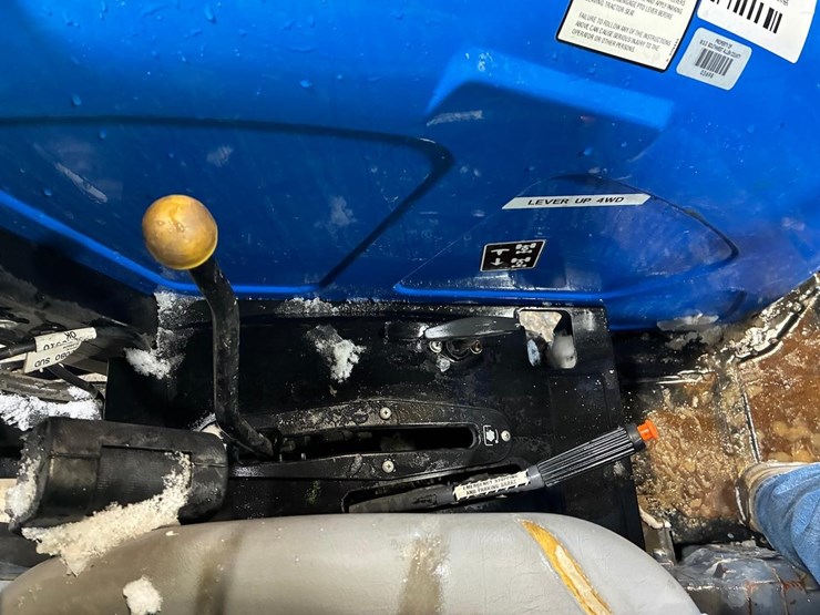 new-holland-tn65-image-22