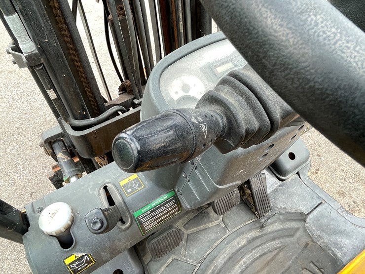 2019-hyundai-25lc-7a-image-31