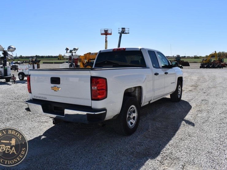 2017-chevrolet-silverado-1500-image-5