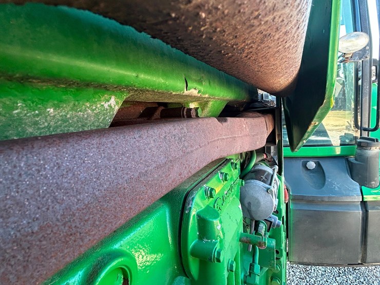 2004-john-deere-8320-image-40