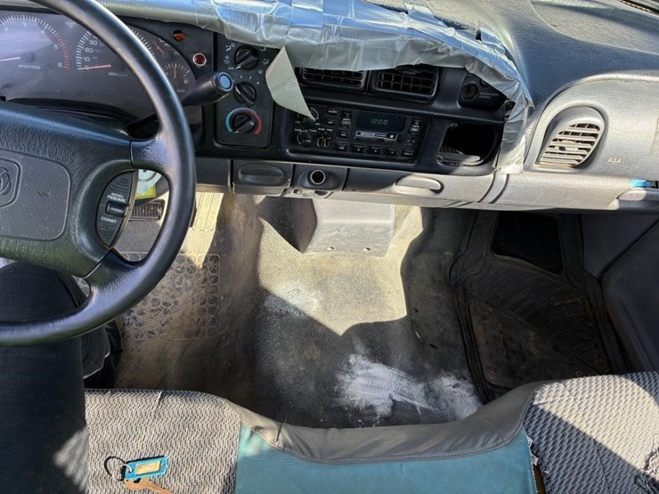 2001-dodge-ram-3500-image-13