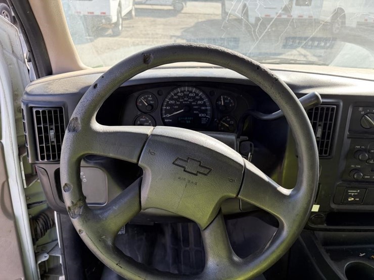 2007-utility-van-image-12