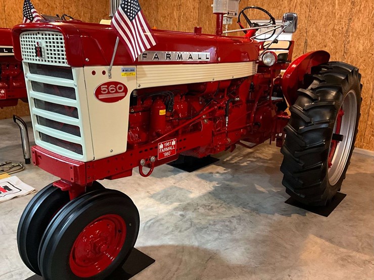 1961-farmall-560-image-1
