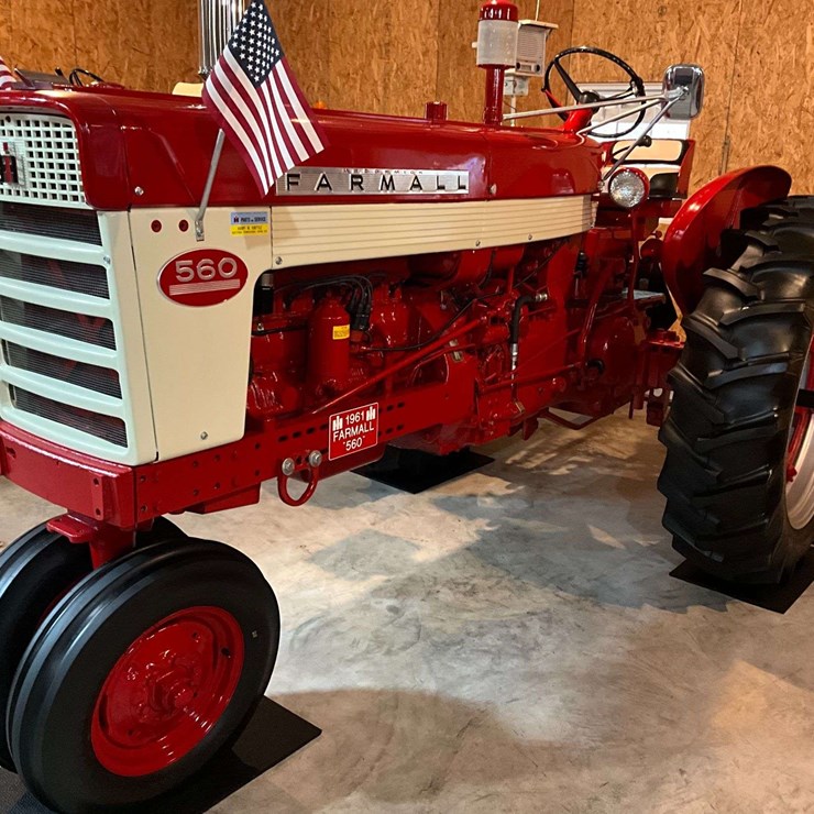 1961 Farmall 560