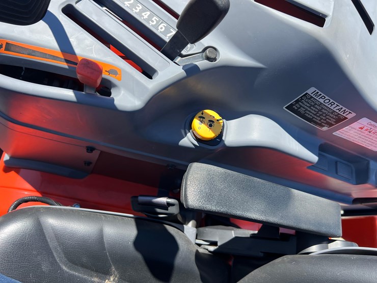 2023-kubota-l3560-image-33