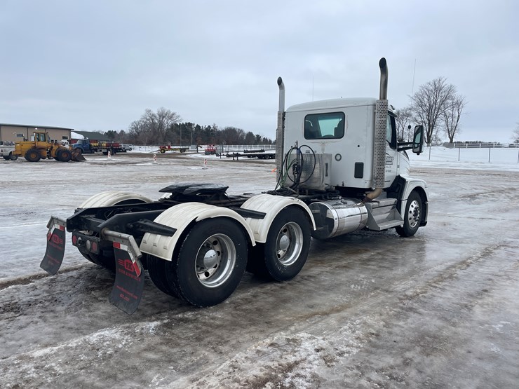 2022-kenworth-t680-image-5