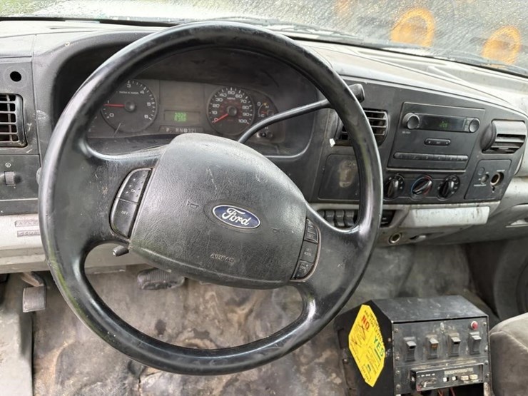 2007-ford-f450-image-11