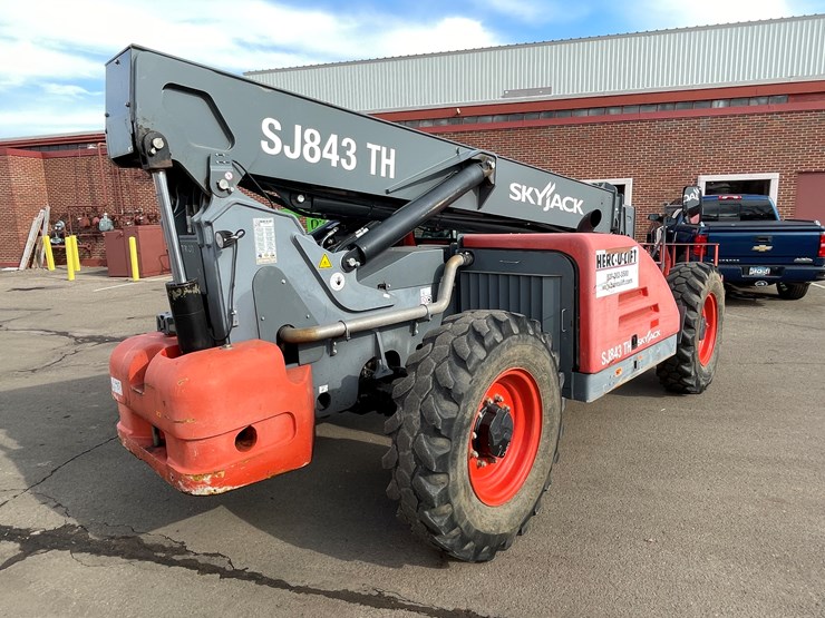 #130-•-2018-skyjack-sj843-telehandler-image-5