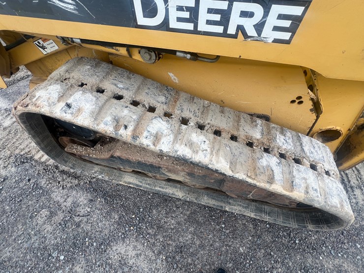 deere-ct322-image-14