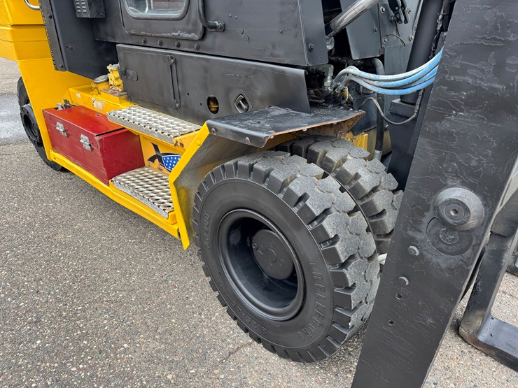 #108-•-2017-taylor-xh180-diesel-forklift-image-9