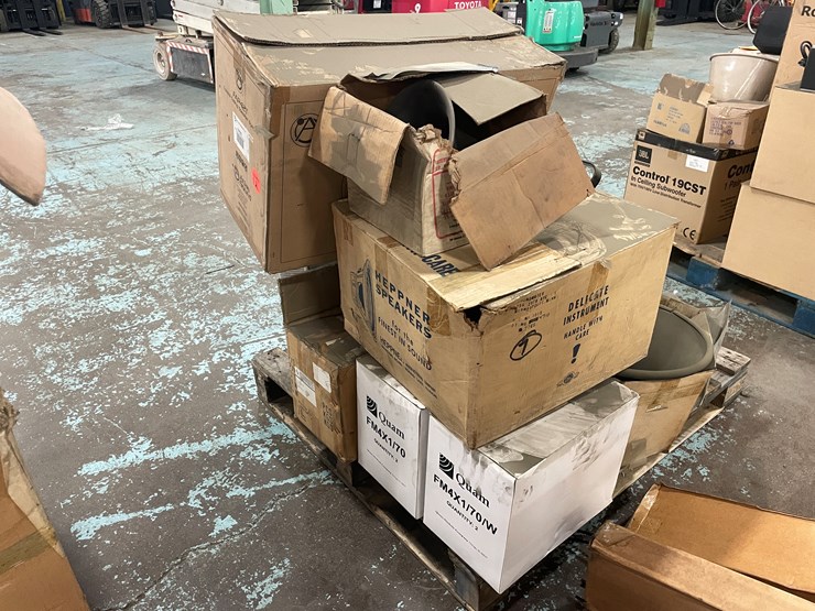 #7661-•-assorted-shop-speakers-image-4