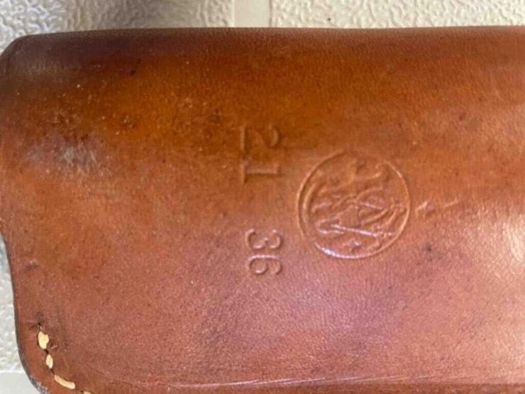 box-of-misc.-holsters-image-19