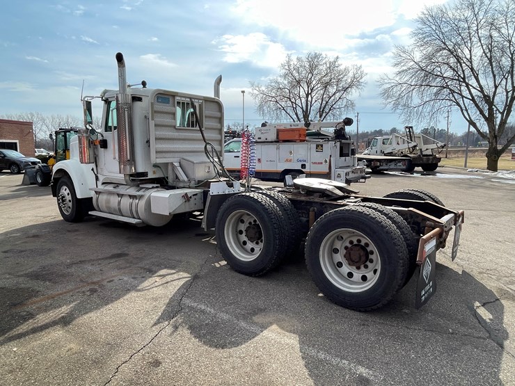 2000-international-9900-image-7