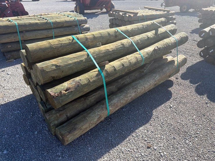 #23746-•-bundle-of-(28)-wooden-posts-image-2