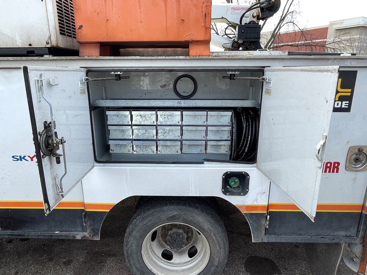 2017-dodge-ram-5500-image-21