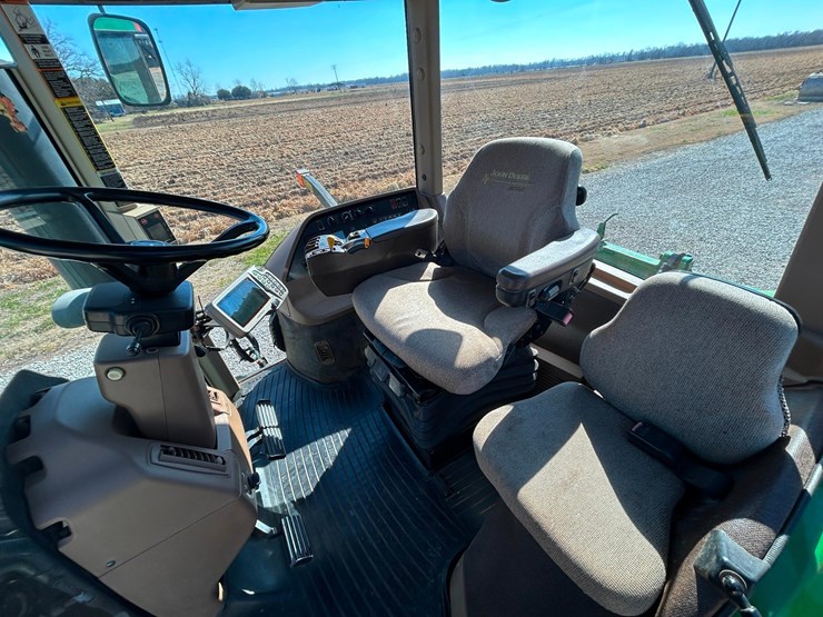 2004-john-deere-8320-image-46