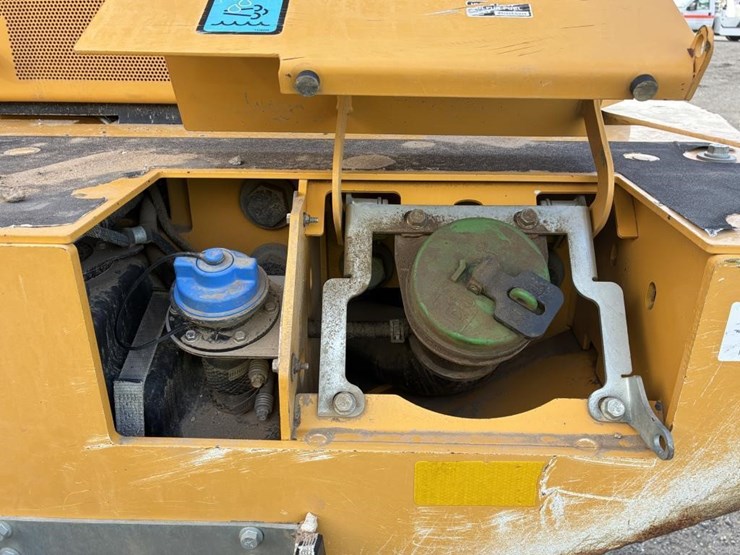 2019-deere-624l-image-12