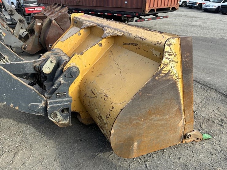 2019-deere-624l-image-9