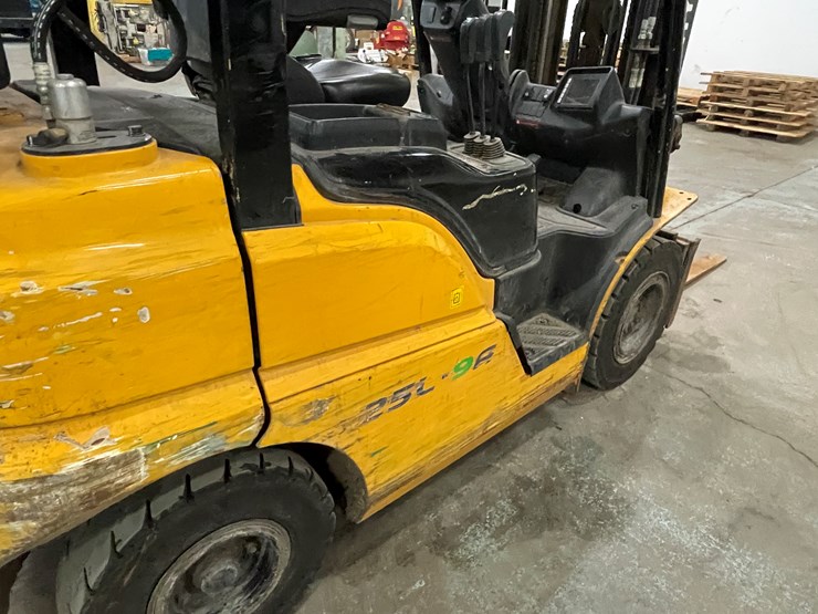 2021-hyundai-25l-9a-image-24