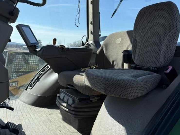 john-deere-8320r-image-15