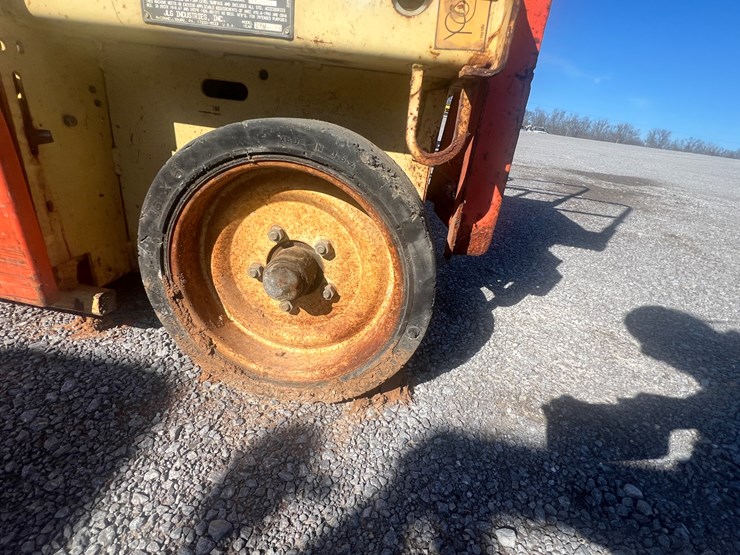 1997-jlg-2033e-image-8