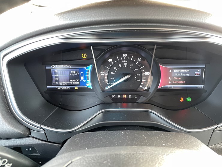 #1522-•-2014-ford-fusion-(has-mn-title)-image-23