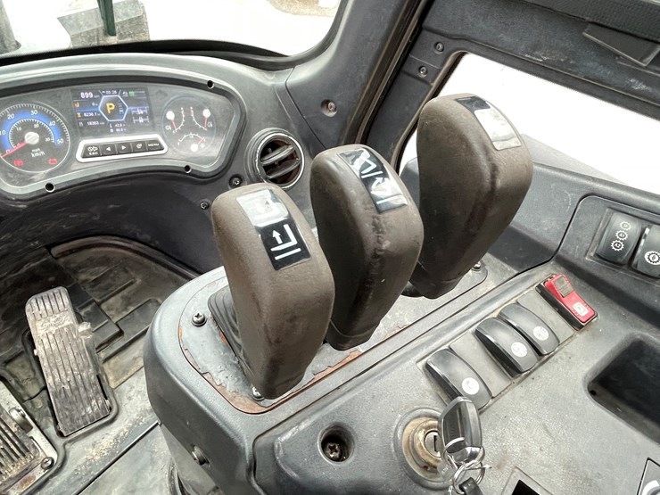 2016-hyundai-70d-9-image-45