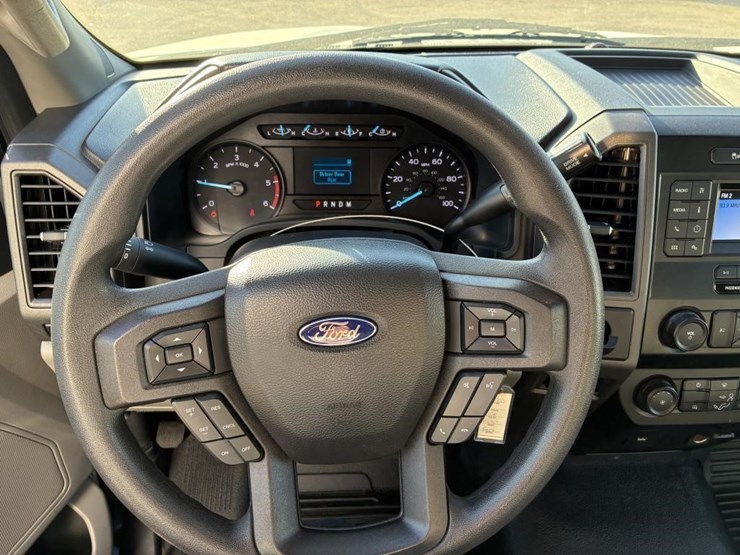 2022-ford-f450-xl-image-15