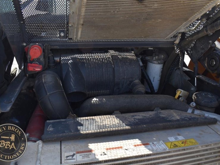 2023-case-tv450b-image-35