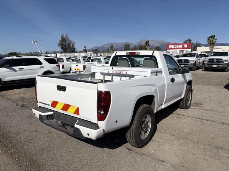 2011-chevrolet-colorado-image-3