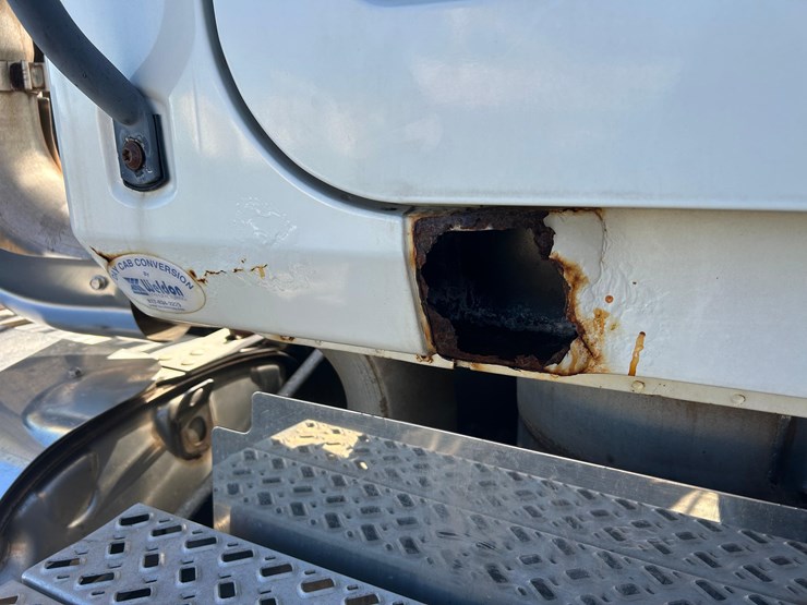 2012-mack-tender-truck-w/adams-rear-discharge-bed-auger-image-74