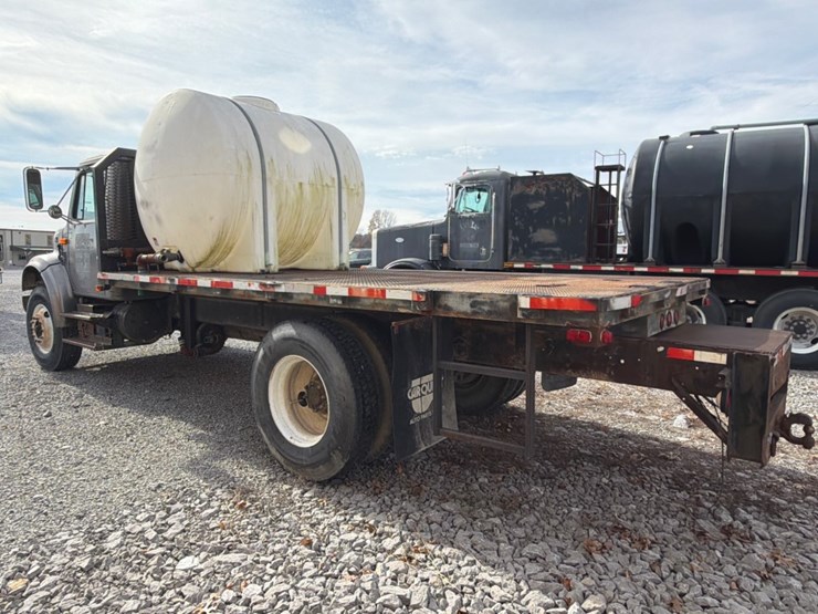 1996-international-4700-image-3