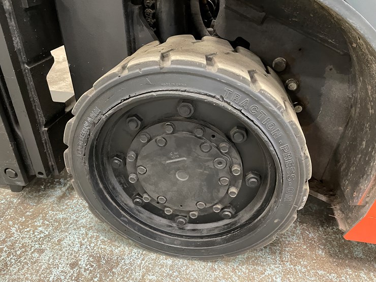 #177-•-2016-toyota-propane-forklift-image-26