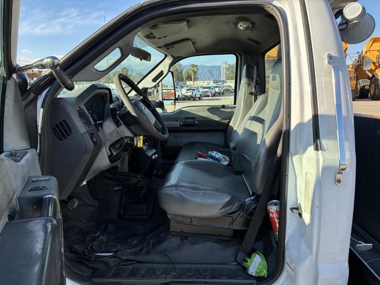 2016-ford-f650-image-10