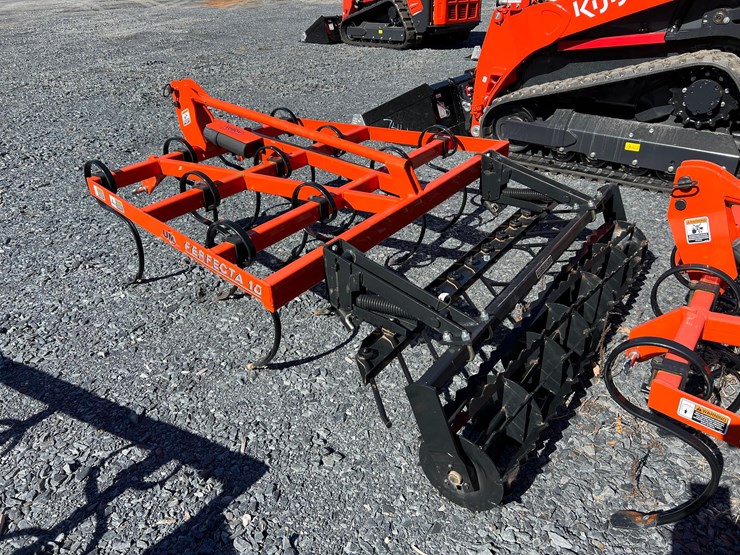 2023-white-251-image-6