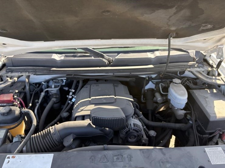 2011-chevrolet-2500-image-15