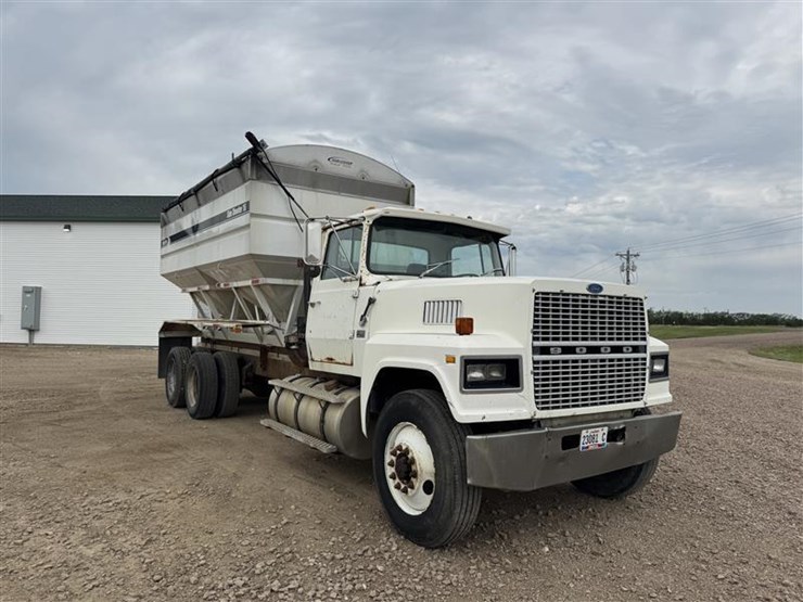 1985-ford-ltl9000-image-9