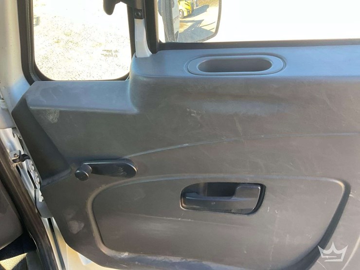 2014-international-durastar-4300-image-22