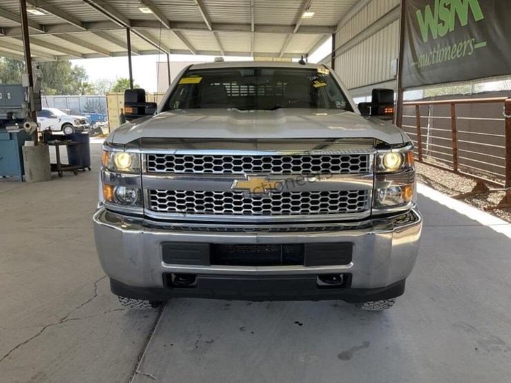 2019-chevrolet-silverado-2500hd-image-3